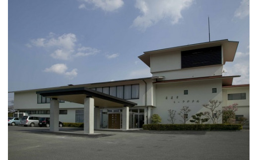 0549青蓮寺湖を眼下にのぞむ絶景の温泉宿で開放感たっぷりの日帰り温泉と伊賀ふるさと会席のお食事券