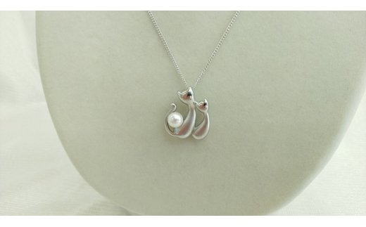 J-97伊勢志摩あこや本真珠ペンダント(ねこ)