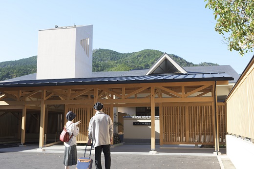 入鹿温泉 ホテル瀞流荘 ペア宿泊券B 1泊2食