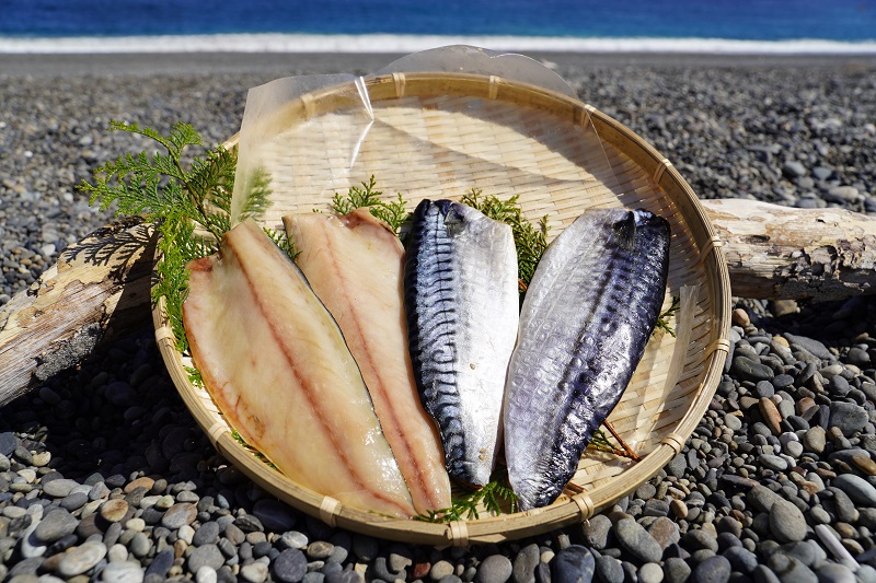 さば塩干し　熊野灘の海洋深層水使用　魚作商店