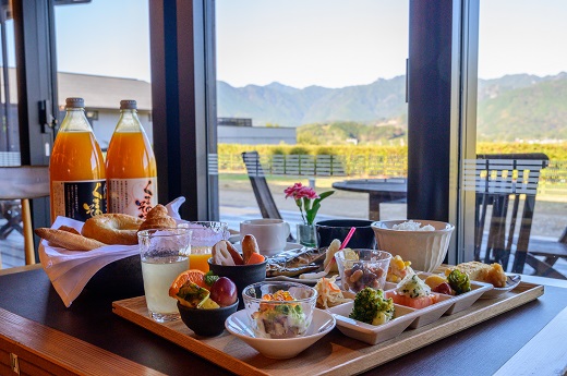 世界遺産リゾート 里創人 熊野倶楽部 宿泊券 30,000円分 【ミシュランガイド2019 三重旅館部門 最高ランク評価☆】 宿泊券 宿泊チケット チケット 割引券 宿泊補助券 旅行券 トラベルクーポン トラベル 旅行 観光 温泉 グルメ 人気 おすすめ 三重県 熊野市【madm0001A】