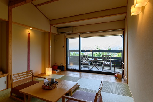 世界遺産リゾート 里創人 熊野倶楽部 宿泊券 30,000円分 【ミシュランガイド2019 三重旅館部門 最高ランク評価☆】 宿泊券 宿泊チケット チケット 割引券 宿泊補助券 旅行券 トラベルクーポン トラベル 旅行 観光 温泉 グルメ 人気 おすすめ 三重県 熊野市【madm0001A】