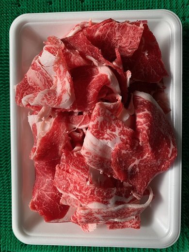 美熊野牛 切り落とし 800g(400g×2) 牛肉 肉 ブランド牛 和牛 黒毛和牛 国産牛 切り落とし 切りおとし 切り落とし牛肉 霜降り 赤身 人気 希少 万能 おすすめ 三重県 熊野市【okad0006】