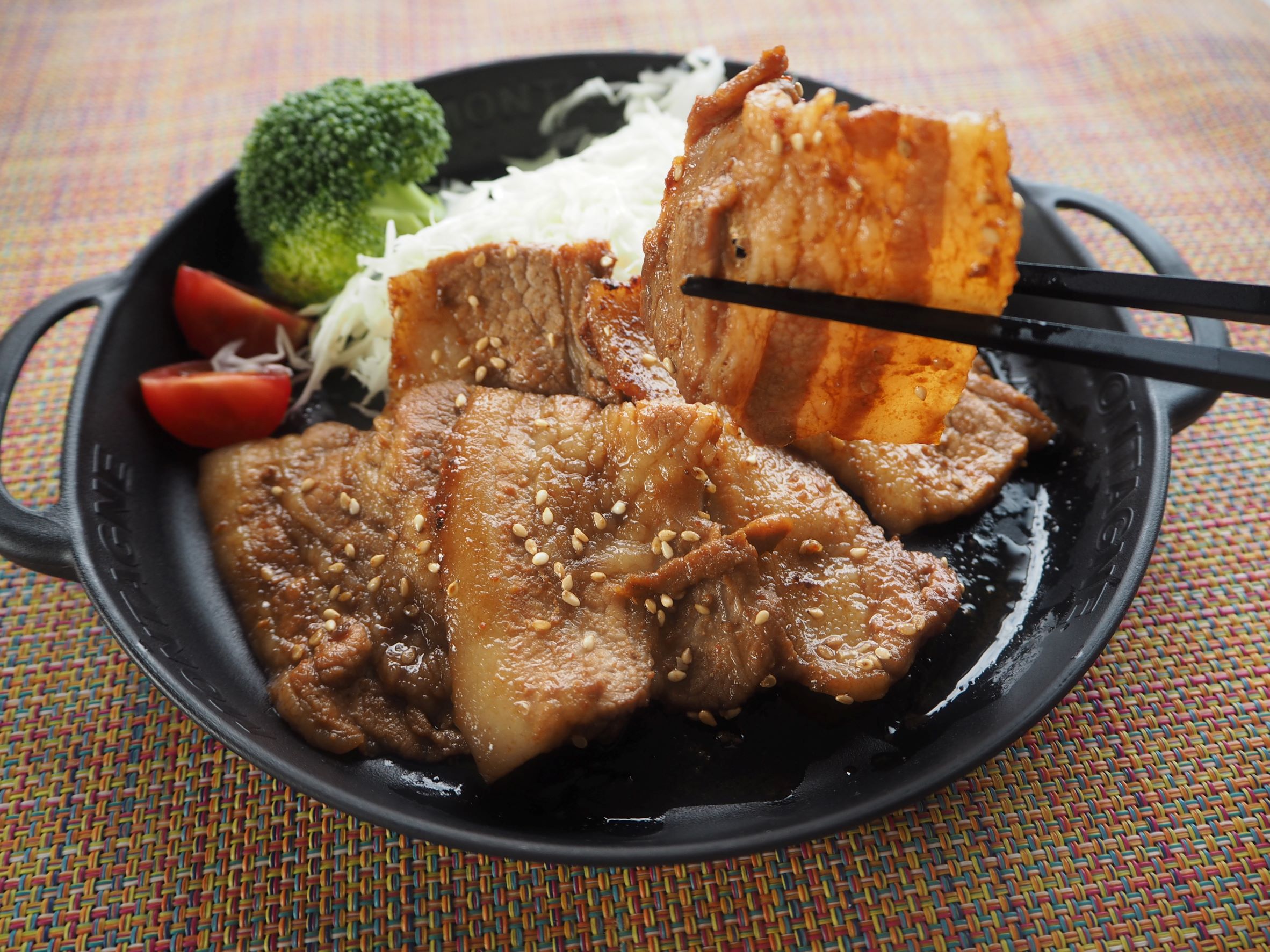 ブランド豚 バラエティセット 合計約2.1kg しゃぶしゃぶ 焼き肉 フランクフルト ウインナー 豚肉 肉 ポーク 国産 ロース 肩ロース 豚バラ 豚丼 塩麹 スライス 薄切り セット 生ハム 燻製 おつまみ ワイン お酒 に合う 鍋 詰め合わせ 食べ比べ セット 30000円 三万円 3万円 伊勢 志摩 三重県 志摩あおさ豚Ⅾセット 年末年始