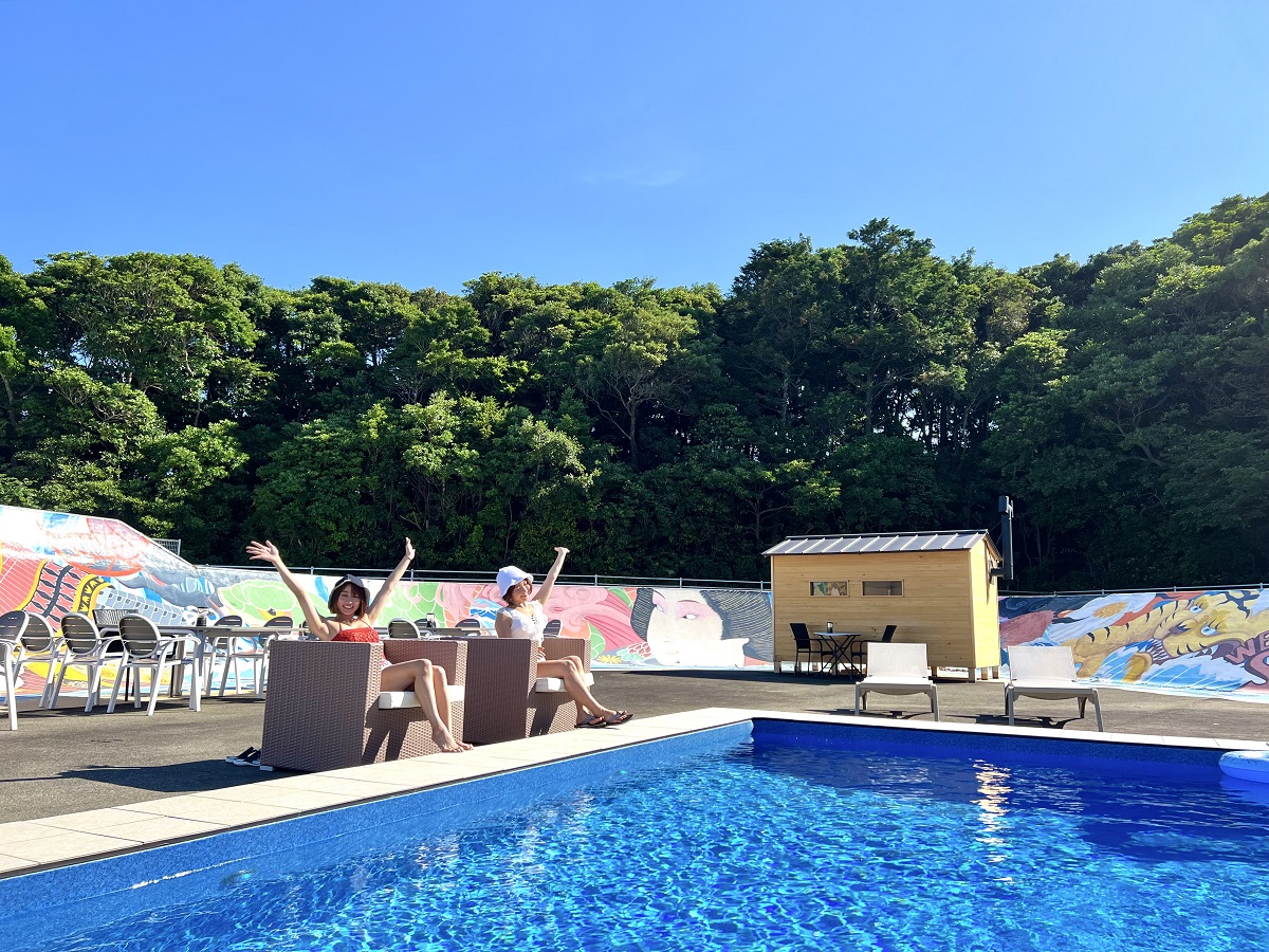 カブクリゾートペア宿泊券（グランピング利用） / ペア 伊勢志摩 志摩 三重 宿泊券 一泊二食 1泊2食 クーポン付き 宿泊 旅行 観光 サウナ BBQ グランピング 〔200-24〕