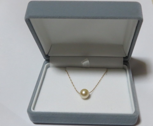 真珠の里　大珠アコヤ真珠8.5-9ｍｍ　スルーネックレス / 18金 あこや ネックレス ペンダント 真珠 伊勢志摩 志摩 アクセサリー ギフト パール 母の日 ホワイトデー クリスマス 入学式 卒業式 結婚式 冠婚葬祭 