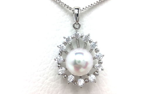 【070-19】老舗の真珠専門店・高品質アコヤ真珠ペンダント9.0?9.5ミリ　45mm（調整可能）（シルバー色）*