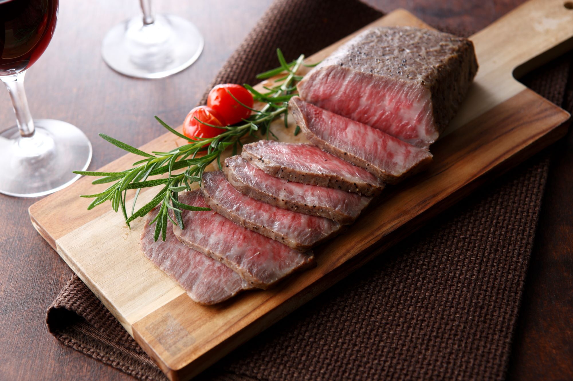 【高島屋選定品】＜お肉の専門店スギモト＞松阪牛ローストビーフ（モモ肉）TSY-210　　モモ肉ローストビーフ２００ｇ・２個 TSY-03-10