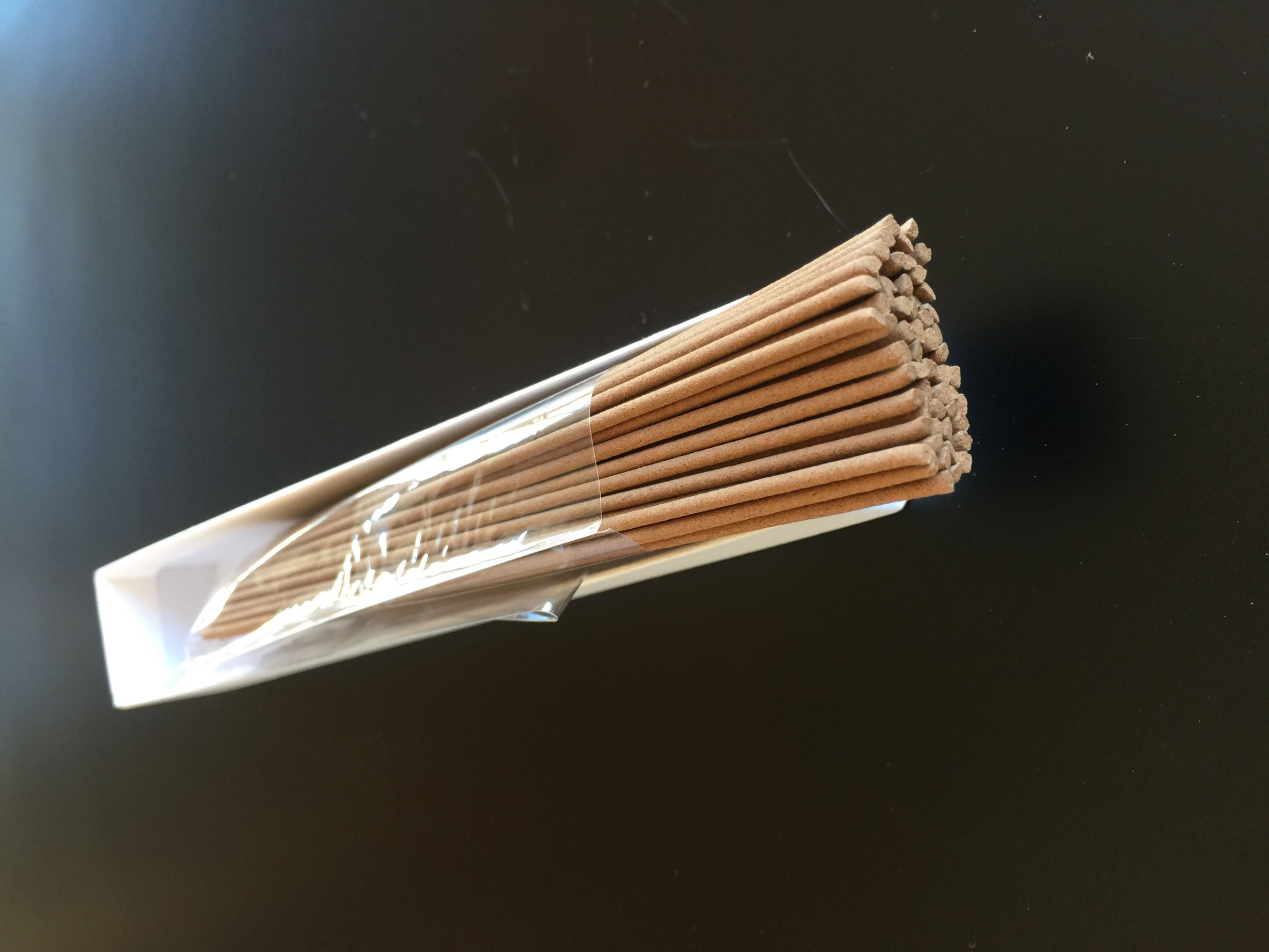 MK-01「伊勢椿」 天然素材のやさしいお香（お線香） 