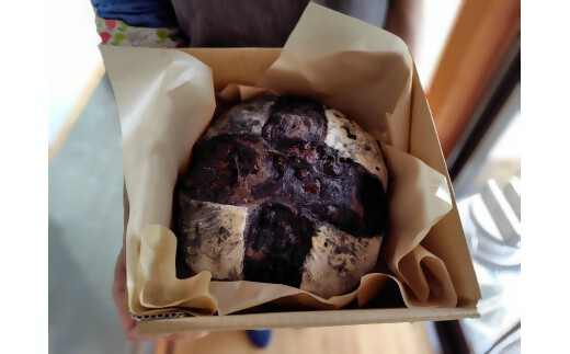 自家製天然酵母を使ったまっ黒チョコのカンパーニュ　【HTR-01】