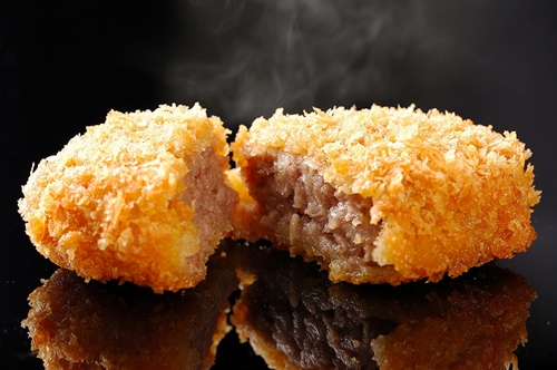 冷凍 松阪牛入り コロッケ ・ ミンチカツ 各15個 セット 計30個 ／ 瀬古食品 松阪肉 名産 ブランド 霜ふり本舗 牛肉 お肉 肉 和牛 黒毛和牛 国産 国産牛 松阪牛 ブランド牛 お惣菜 ご自宅用 家庭用 ギフト 贈答用 産地直送 松阪 牛 三重県 大台町 (393)