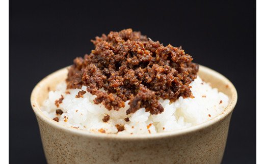 松阪牛 入り まかないそぼろ 100g×8P 計800g／瀬古食品 JGAP認定 松阪肉 名産 お取り寄せグルメ 牛肉 お肉 肉 和牛 黒毛和牛 国産 国産牛 ブランド牛 豚肉 ご自宅用 家庭用 小分け ご飯のお供 おかず おつまみ 産地直送 松阪 牛 三重県 大台町 (0067)