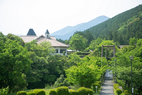 奥伊勢 フォレストピア 宮川山荘 利用券 1000円分×6枚／利用期限なし チケット クーポン券 宿泊 入浴 BBQ バーベキュー アスレチック レンタサイクル 温泉 レストラン 喫茶店 体験 宿泊券 近畿地方 東海地方 中部 自然 ホテル 家族 三重県 大台町 (00105)