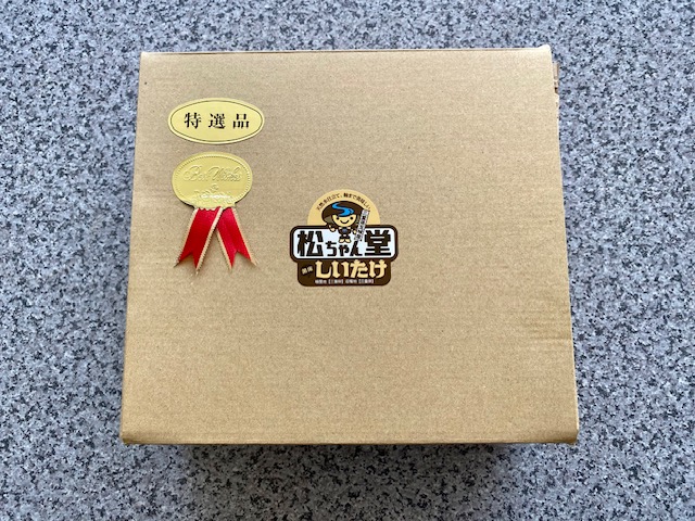 国内産菌床しいたけ1.2kg〜1.4kg