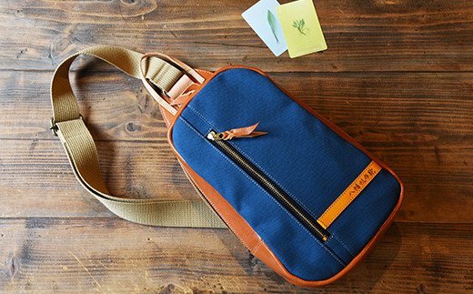 ハンドメイド　上質な素材で作った大人のワンショルダーバッグ　琵琶湖ブルー【CC22W】