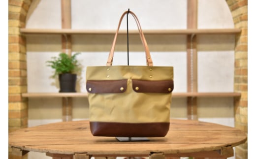近江牛レザーと地産帆布で作った２ポケットトートバッグ　ダークウォルナット【CC25W】