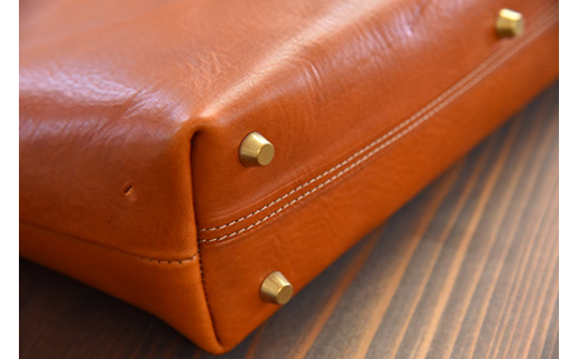 近江牛レザーを贅沢に使ったトートバッグ　ブライトキャメル【CC28W】