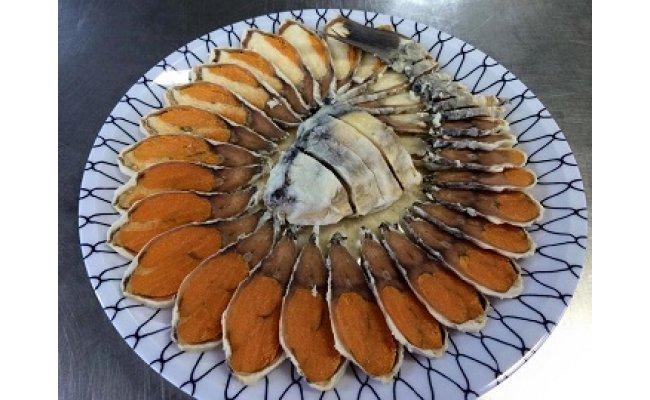 琵琶湖産天然ニゴロブナ　鮒寿し（子持）２尾【D019W】