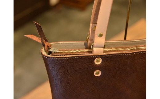 ハンドメイド　レザートートバッグ・名入れ可能【CC05W】