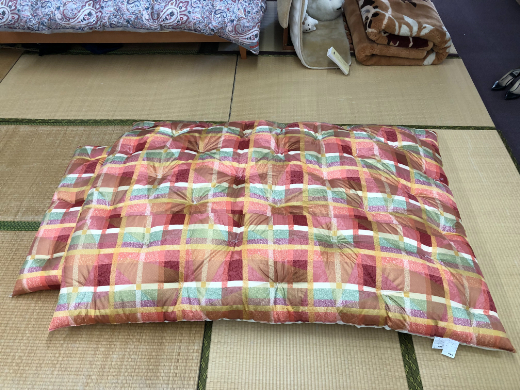 中級もめん綿入り布団　２枚　掛敷セット（お客様用に最適）【CW39W】