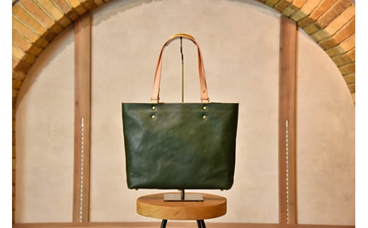 近江牛レザーを贅沢に使った　本革トートバッグ　ディープグリーン【CC38W】