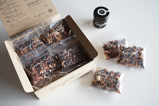ナッツ屋さんのこだわり自家焙煎グラノーラ1週間分(カカオ&ラズベリー&NUTS)【50g×7袋】【DE05W】