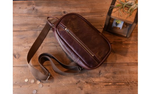 ハンドメイド　レザーワンショルダーバッグ・名入れ可能　【CC06W】
