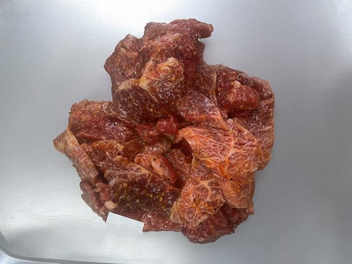 近江牛赤身焼肉用タレ漬け（500ｇ）【AG11W】（国産牛　和牛　ブランド牛　ブランド和牛　黒毛和牛　牛肉　肉　高級　人気　おすすめ　神戸牛　松阪牛 に並ぶ 日本三大和牛 近江牛）