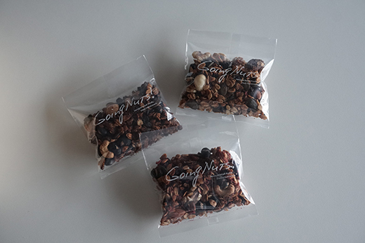 ナッツ屋さんのこだわり自家焙煎グラノーラ1週間分(カカオ&ラズベリー&NUTS)【50g×7袋】【DE05W】