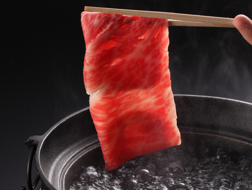 【5月発送分】極上近江牛すき焼き・しゃぶしゃぶ用　モモ【800g】【CB04W-5m】