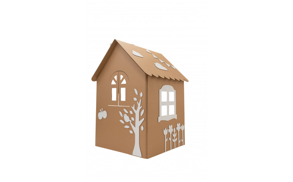 自由にデコれる！大人もワクワクのダンボールハウス