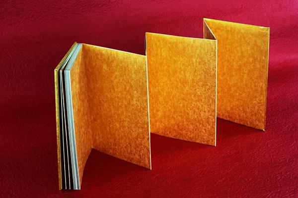 金の御朱印帳（ケース入）｜野洲市 伝統工芸 日本製 手作り 御朱印帳 和紙製 高品質 手触り 上質 紙製品 神社仏閣巡り 記念品 ギフト｜