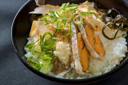 近江名産「鮒寿司」ふなずし 漁師直漬け　1本入り｜野洲市 伝統製法 発酵食品 滋賀県 特産品 寿司 漁師の手作り 風味豊かな 魚介 日本食 和食 発酵食品 地元食材 お取り寄せ 通販 ふるさと納税｜