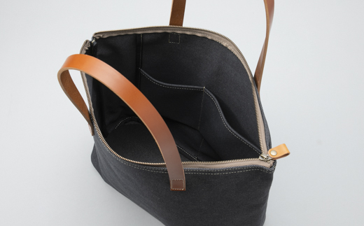 【J-199】Ｋｉｉ工房　帆布かばん　口裏ファスナー付き トート 大　先染め黒 【高島屋選定品】