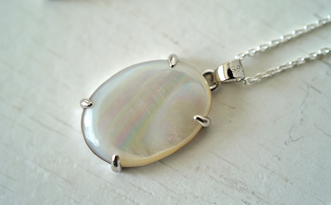 MOTHER OF PEARL ããã¯ã¬ã¹ ã¢ã¯ã»ãµãªãŒ ãã³ãã¡ã€ã éå±ã¢ã¬ã«ã®ãŒå¯Ÿå¿çŽ æ