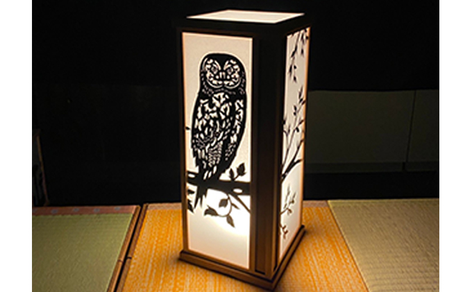 切り絵のあんどん フクロウ 笹木木工×早川鉄兵 電源コード付き 行燈 切り絵 あんどん 照明 ライト スタンドライト おしゃれ かわいい インテリア 家具 日用品 生活雑貨 工芸品 民芸品 伝統工芸品 滋賀 滋賀県 米原市