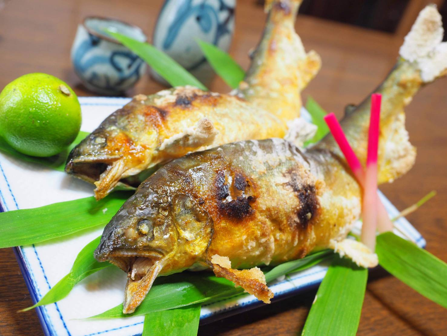 滋賀県産 鮎 1kg 7～11尾入り 冷凍 大 ～ 特大 サイズ あゆ アユ 生鮎 生あゆ 魚 魚介 琵琶湖 湖魚 滋賀 愛荘