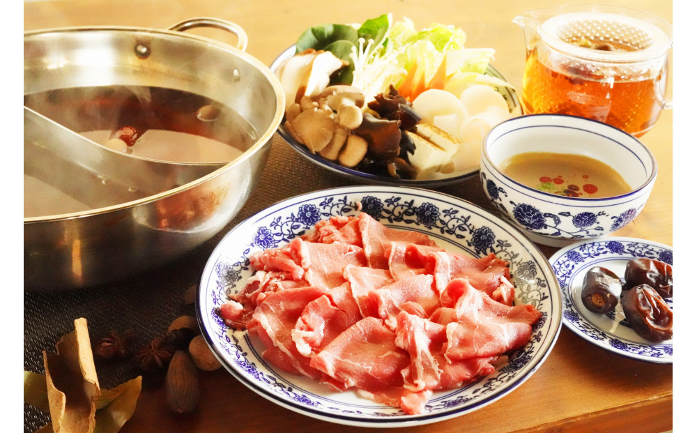 【ザムザムの泉】無化学調味料伝統手作り製法！ 医食同源セット 漢方薬膳牛骨スープ 250ml×2パック＋自家製薬膳辣油1瓶＋1000円分食事券付き [ 京都 漢方 薬膳 スープ 人気 おすすめ 健康 美容 デトックス お取り寄せ 通販 送料無料 ふるさと納税 ]