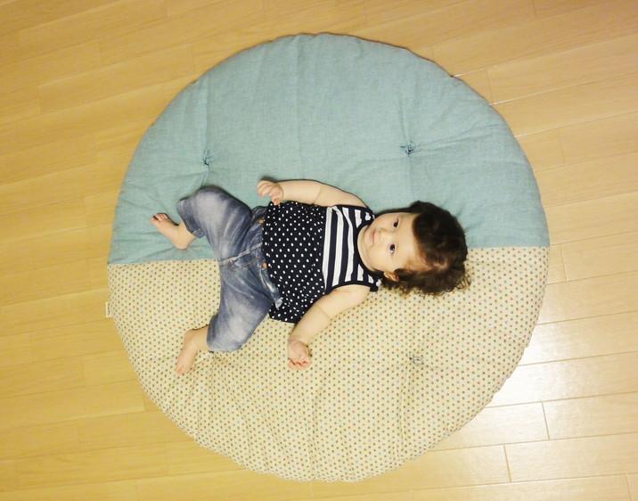【 洛中高岡屋 】赤ちゃんがほほ笑む寛ぎのアイテム　せんべい座ぶとん（3色あられ・砧青磁）