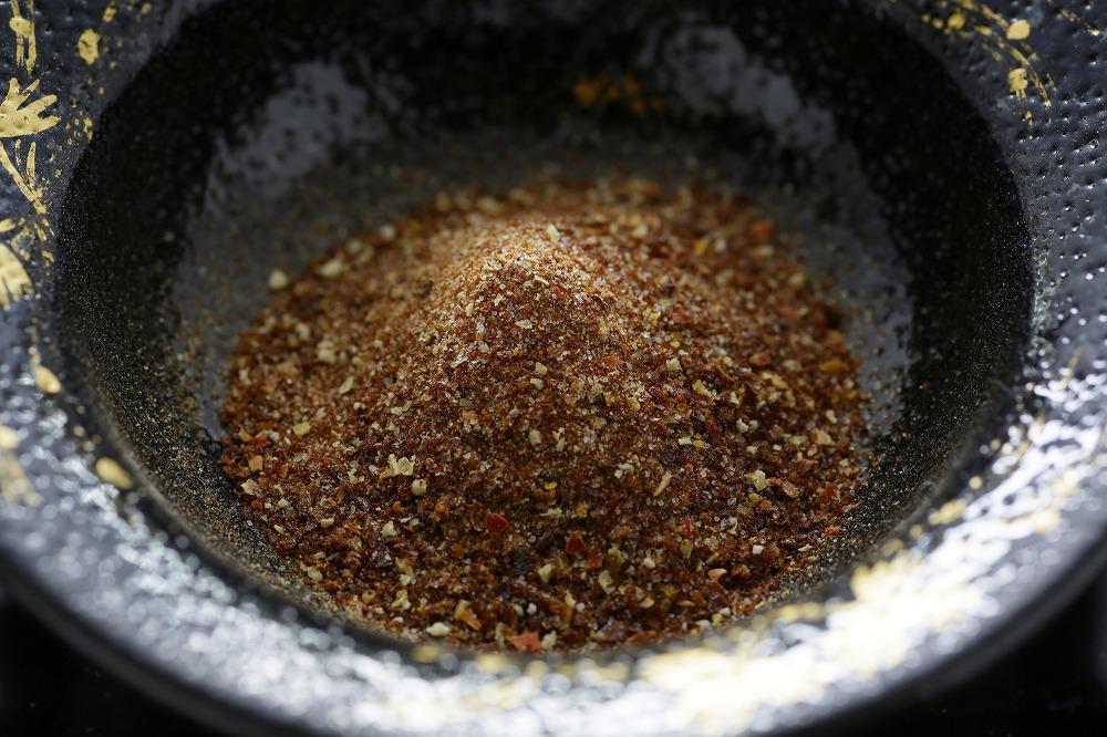 【下鴨茶寮】「料亭の粉しょうゆ」陶器・巾着（赤）［ 京都 料亭 京料理 人気 おすすめ 老舗 グルメ ミシュラン ギフト プレゼント 贈答用 お取り寄せ ］ 