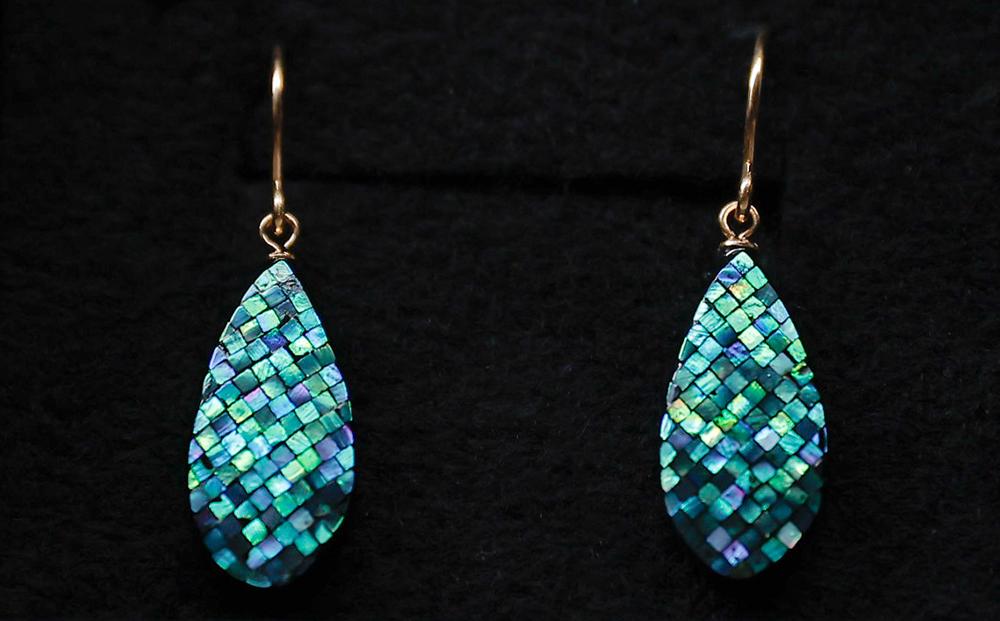 【伝統工芸を応援！】【嵯峩螺鈿・野村】螺鈿ジュエリー（ピアス・しずく）