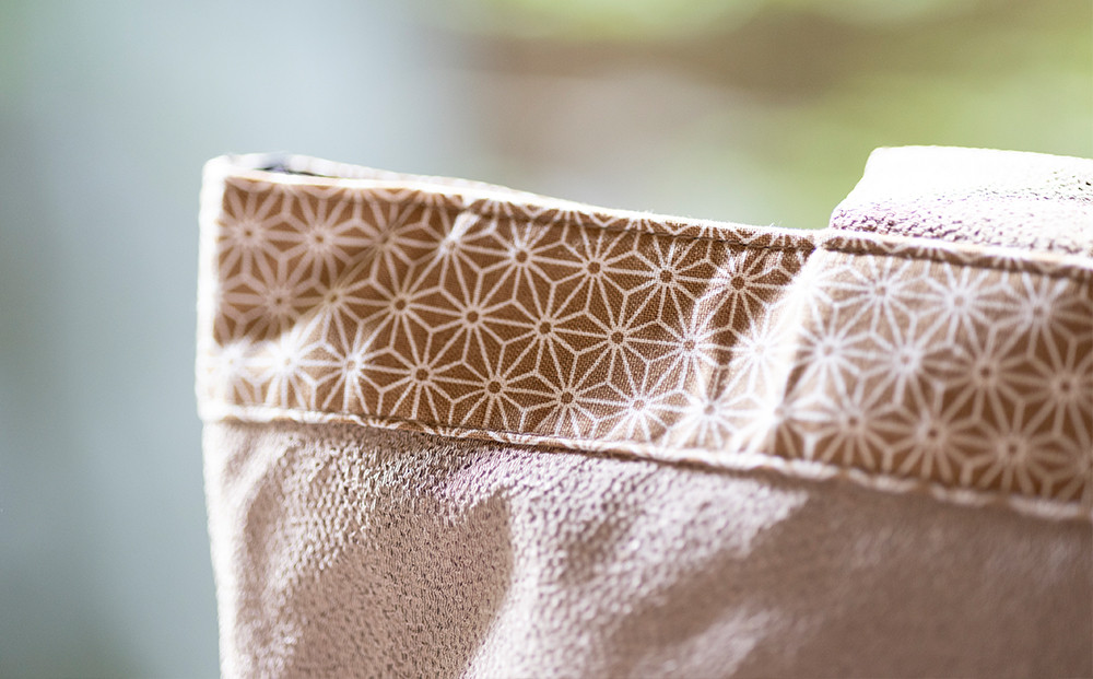 【京都三昌】麻の葉柄手提げバッグ［ 京都 バッグ 職人 手作り 手提げ 鞄 麻の葉 ちりめん 上品 カジュアル フォーマル 雑貨 人気 おすすめ 外出 おでかけ お取り寄せ 通販 送料無料 ふるさと納税 ］