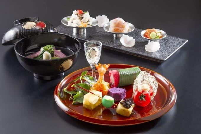 【京小宿 室町ゆとね】＜平日限定＞1泊2食付き宿泊券（1名様）～旬の京会席プラン～［ 京都 室町 好アクセス 古都の雰囲気 京町家 隠れ宿 宿泊券 人気 おすすめ 旅館 ホテル 宿泊 旅行 観光 グルメ ふるさと納税 ］