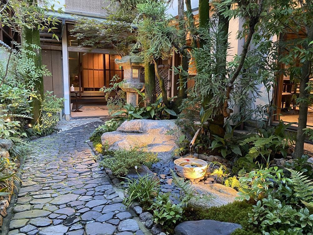 【HOTEL VMG RESORT KYOTO】ギフト券 3万円分×5枚セット［ 京都 東山 分散型ホテル 京のまち全体がホテル 割引 チケット 宿泊券 ギフト券 人気 おすすめ 宿泊 旅行 観光 宿 ホテル リゾート 人気観光地 ふるさと納税］