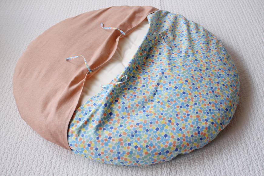 【 洛中高岡屋 】せんべい座ぶとん （撥水ヌード座布団＆洗えるカバーセット）（宝石ミズ＆里桜）