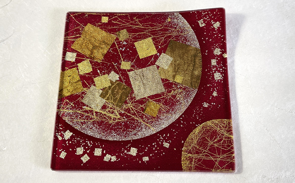 ãé圩工èžå±±ç°ãé圩åçŠ
ã¬ã©ã¹ã®åšãåèåç¿ãååæïŒèµ€é»ïŒ