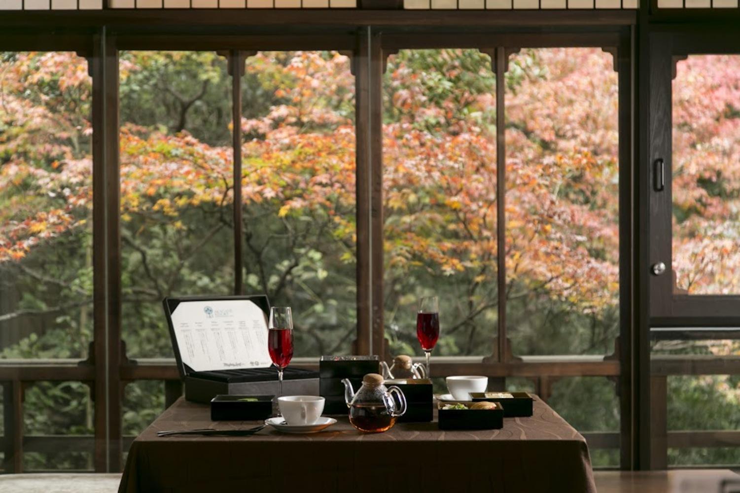 【AKAGANE RESORT KYOTO HIGASHIYAMA 1925】アフタヌーンティー 高台寺月真院 座禅体験付き 1名様 | 京都 東山 アフタヌーンティー チケット［ 高台寺月真院 座禅体験付き 邸宅 アカガネリゾート プライベートリゾート アフタヌーンティー カフェ ギフト券 食事券 美食 グルメ 人気 おすすめ 記念 お祝い 旅行 観光 食事 ふるさと納税 ］