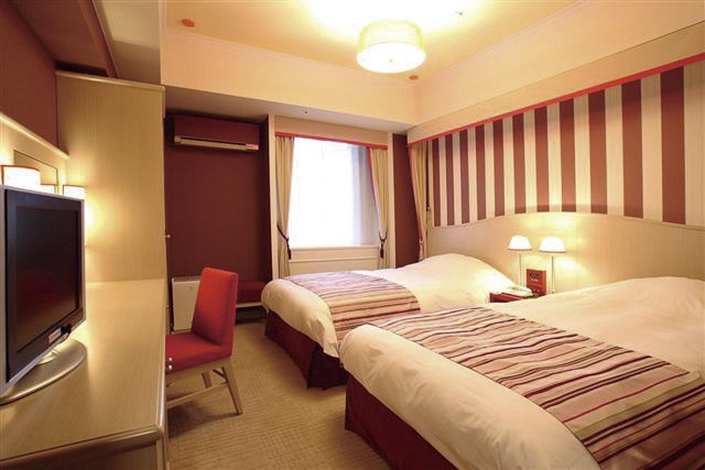 【ホテルモントレ京都】平休日1泊朝食付ペア宿泊券《スタンダードツイン》［ 京都 旅行 宿泊 ホテル 旅館 人気 おすすめ 割引 チケット クーポン 観光 トラベル 宿 ふるさと納税 ］