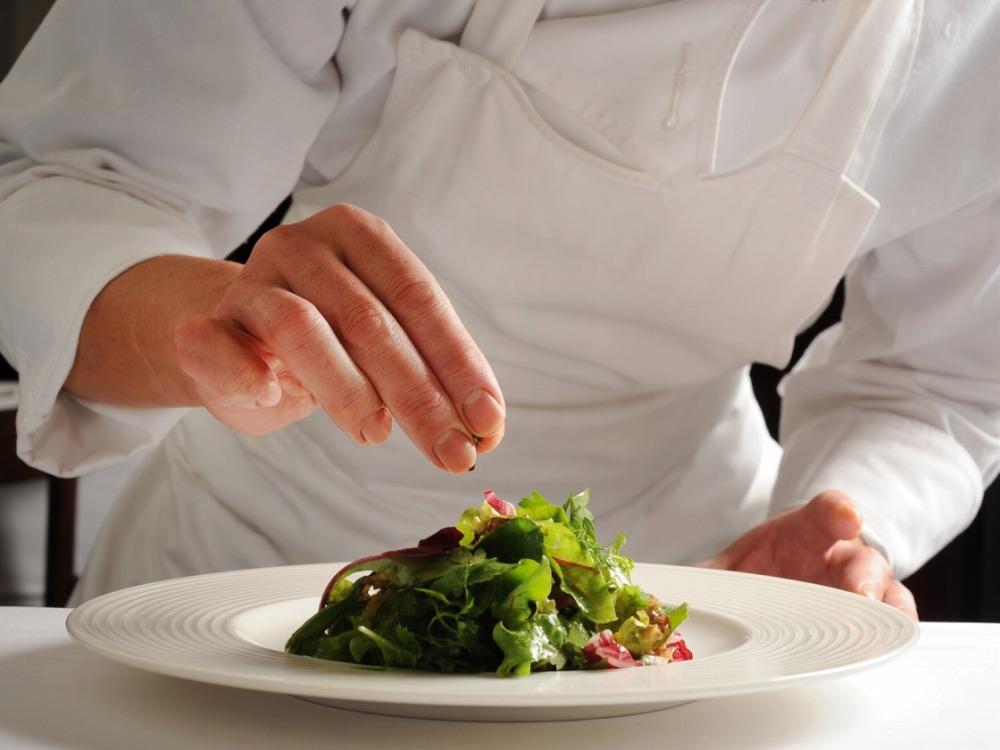 【Le pique-assiette】≪ディナー≫ムニュ・スペシアル食事券3名様（ぐるなびセレクション）
