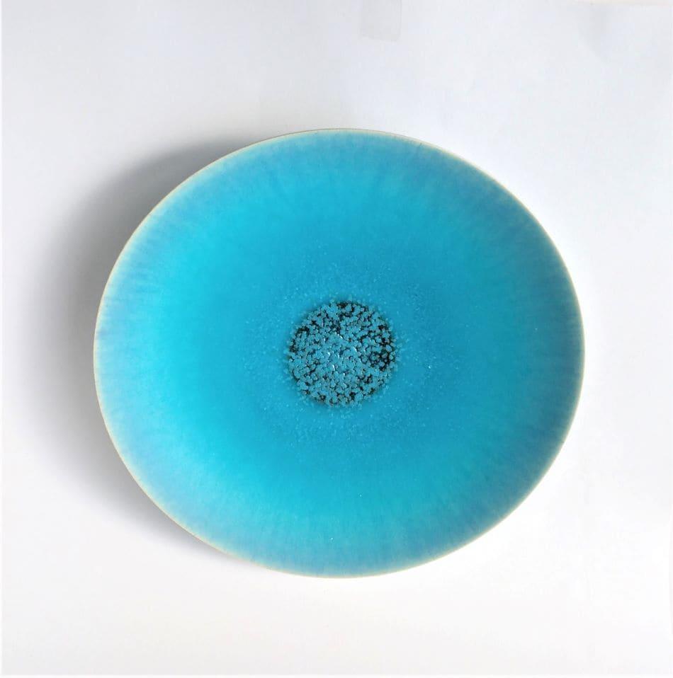 【ギャラリー洛中洛外】目の覚めるような青色が美しく食材が映える碧彩7.5寸皿